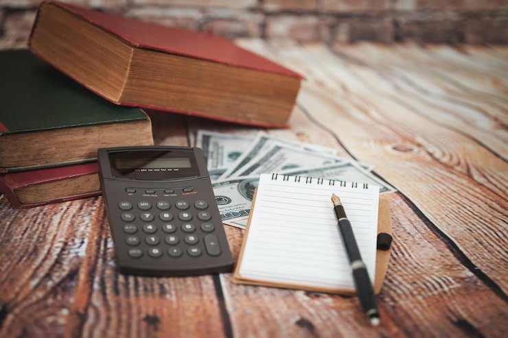 high-angle-view-pencil-table_1048944-19731773 (1)